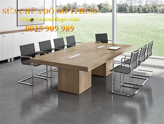 tháo lắp bàn họp huyện Nhà Bè