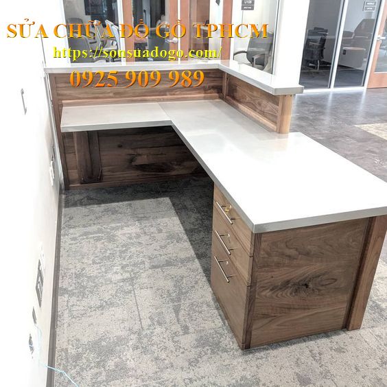 tháo lắp bàn lễ tân quận 2