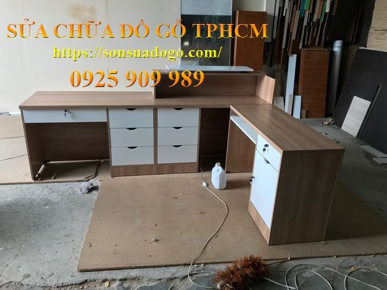 tháo lắp bàn lễ tân quận 4
