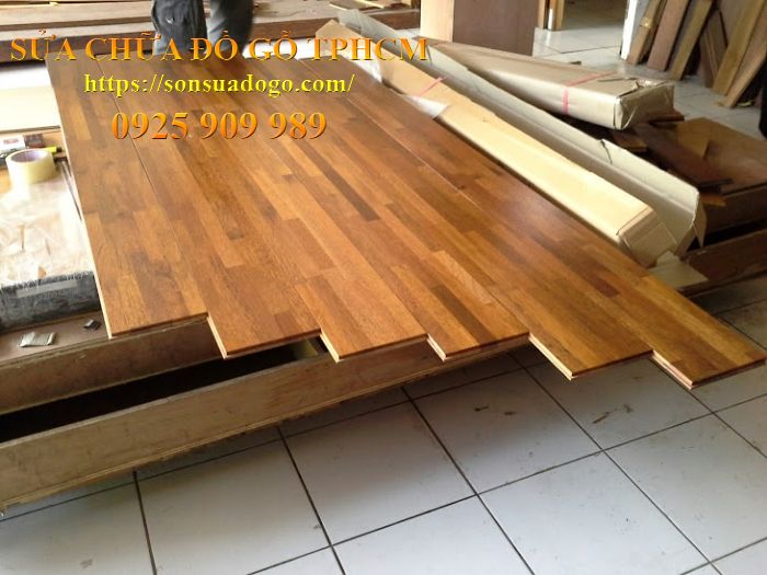 Thợ sửa kệ gỗ tại nhà phường Bình Trưng